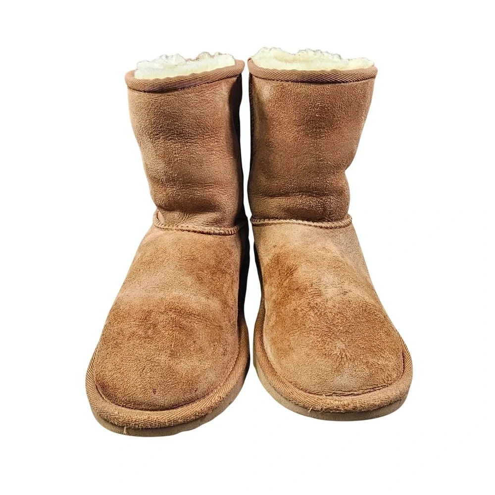 UGG Classic Mini II Short Boot Chestnut Suede Shearling Lined Womens Size 4 2023